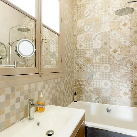 Family Apartment, 17, Plaine Monceau, By Easyflat * Parigi